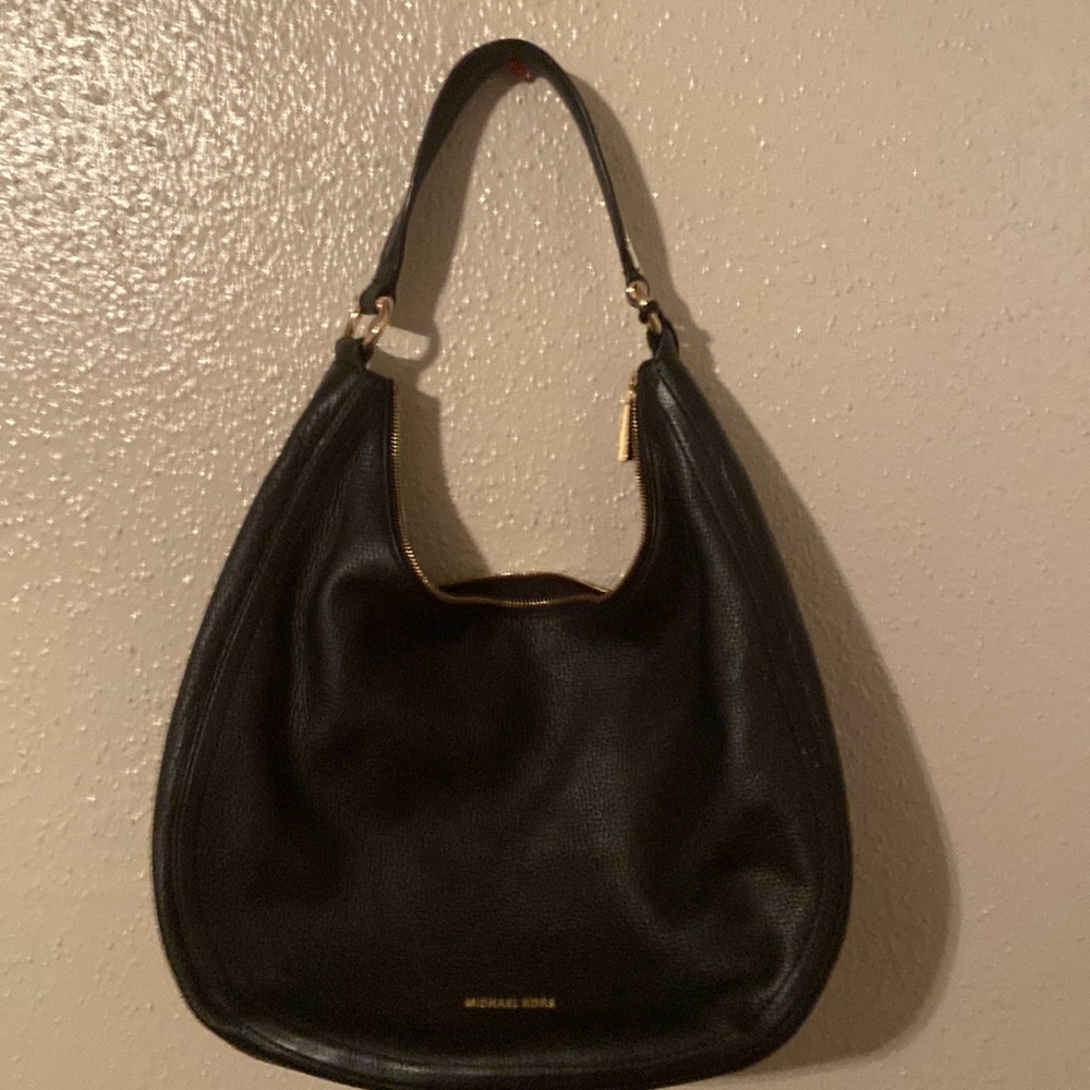 Michael Kors Lydia  pebble Hobo Purse